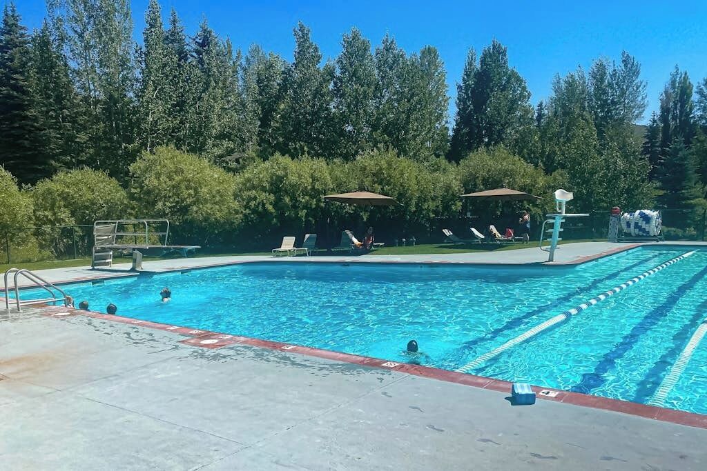 Photo of Outdoor in Elkhorn Village