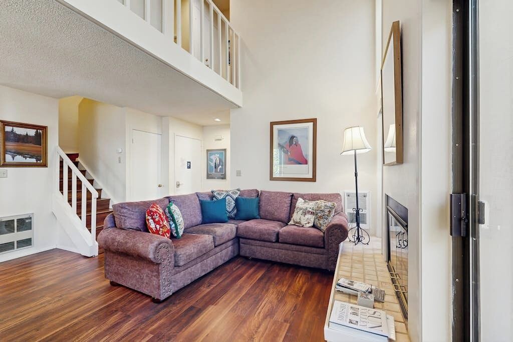 Photo of Livingroom in Elkhorn Village