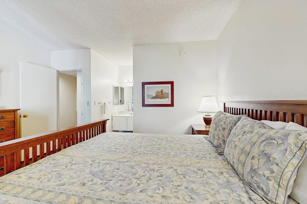 Photo of Bedroom in Elkhorn Village