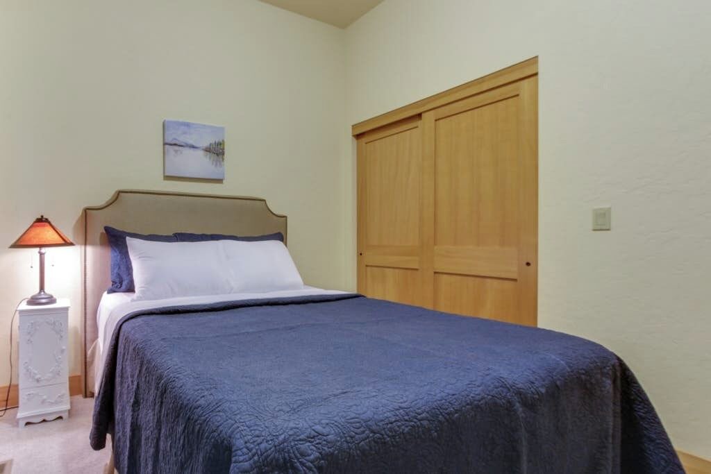 Photo of Bedroom in Dover Bay
