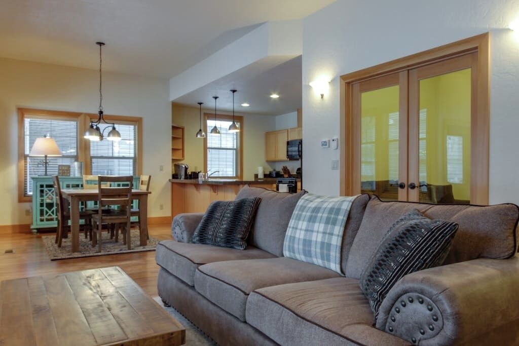 Photo of Livingroom in Dover Bay