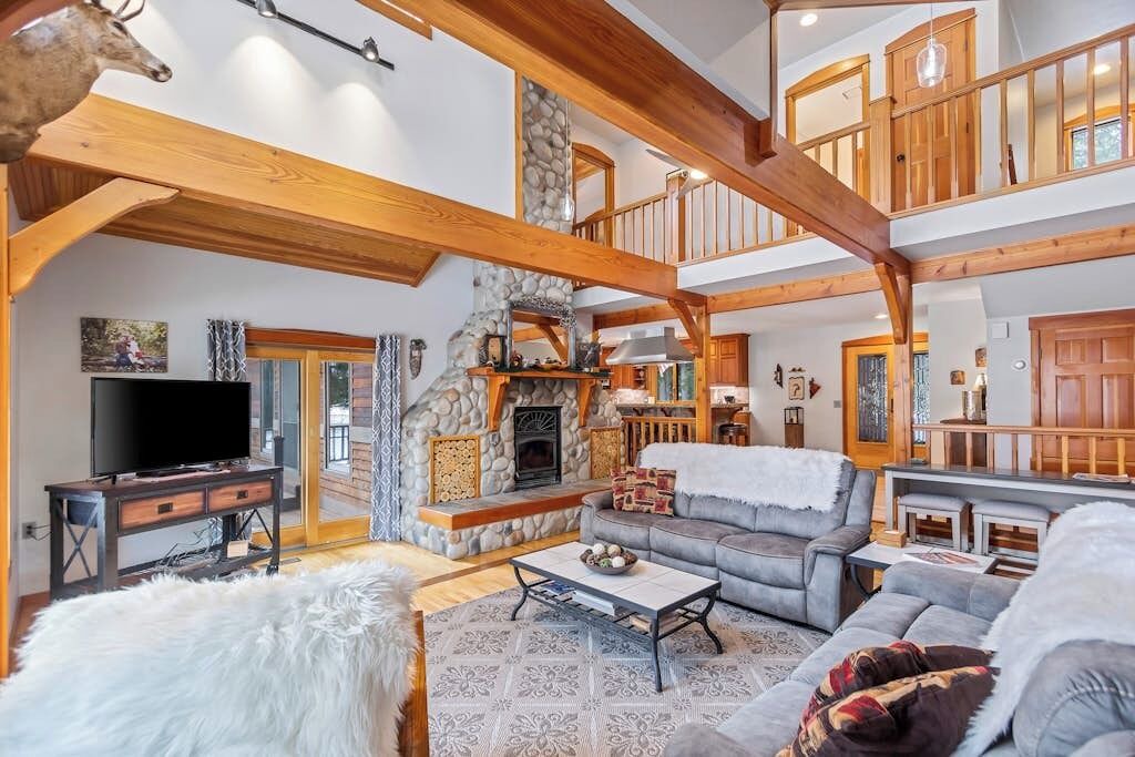 Photo of Livingroom in Clark Fork