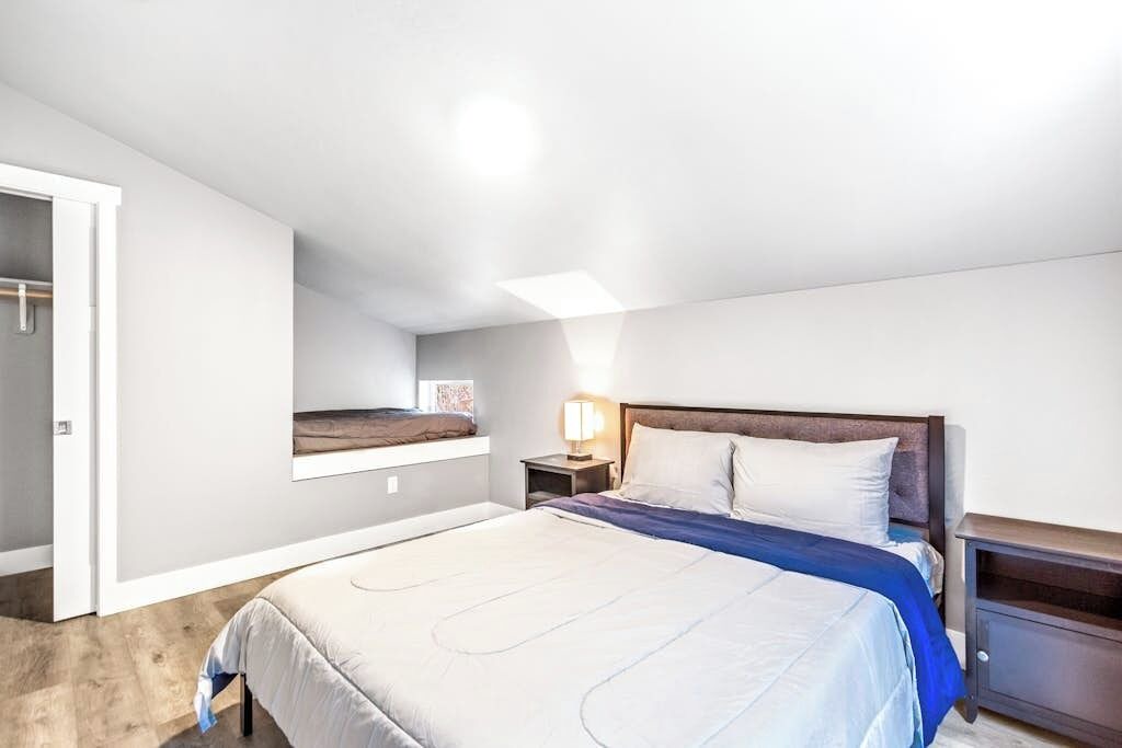 Photo of Bedroom in Sandpoint