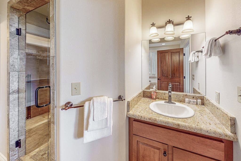 Photo of Bathroom in East Hope