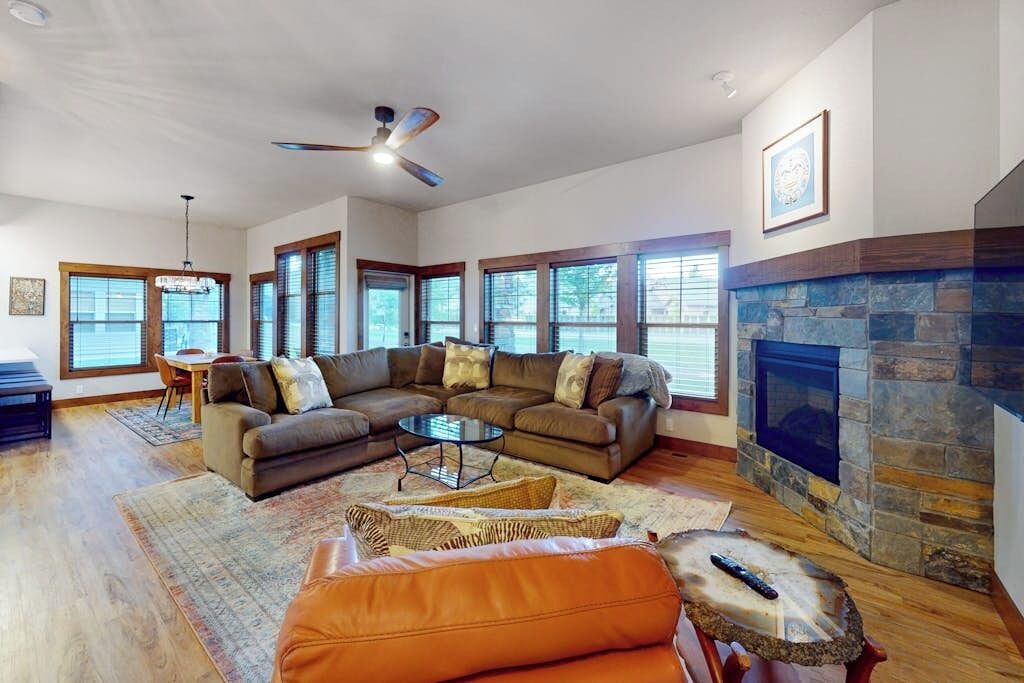 Photo of Livingroom in Dover Bay
