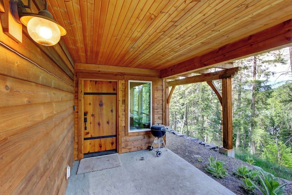 Photo of Patio Balcony in Sagle