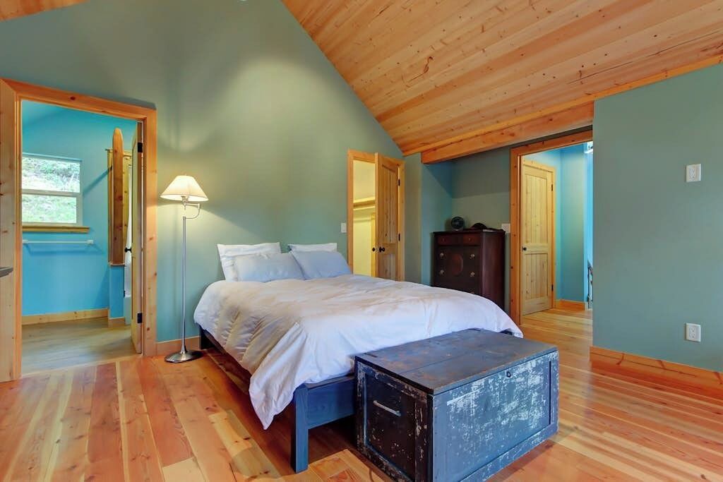 Photo of Bedroom in Sagle