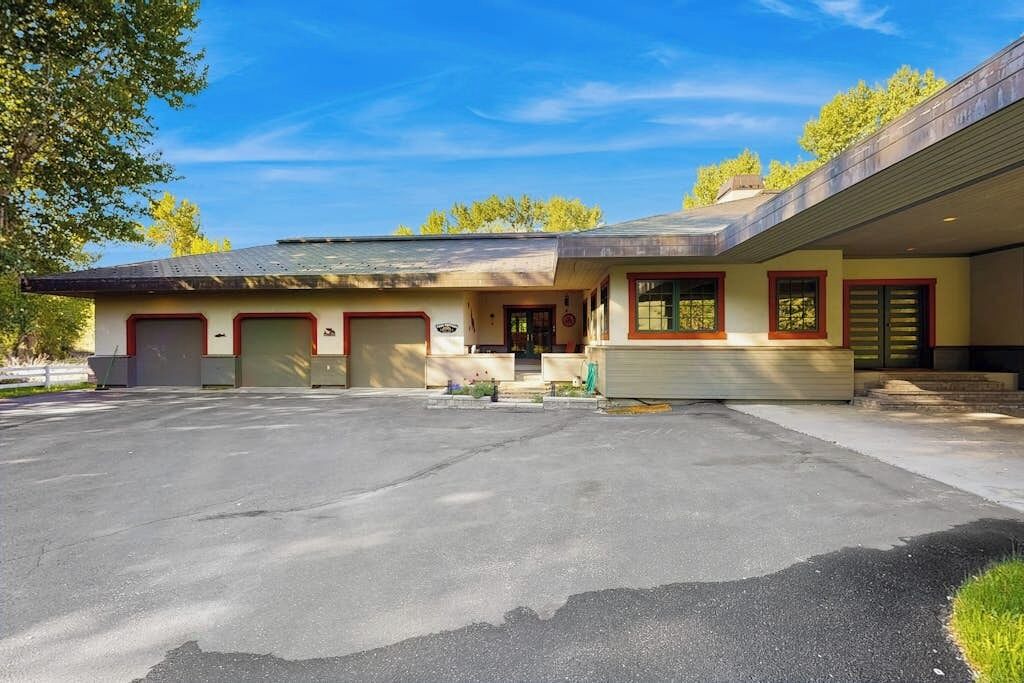 Photo of Outdoor in Bellevue