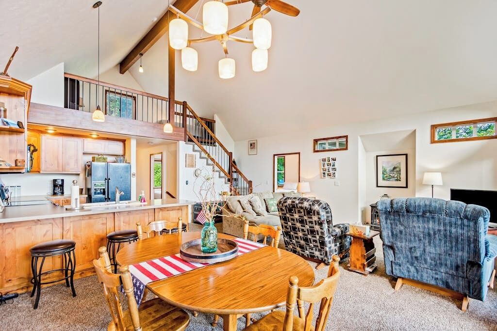 Photo of Livingroom in Sagle