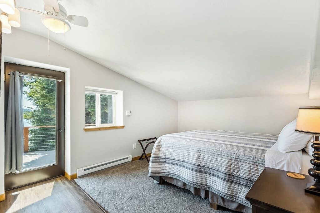 Photo of Bedroom in Laclede