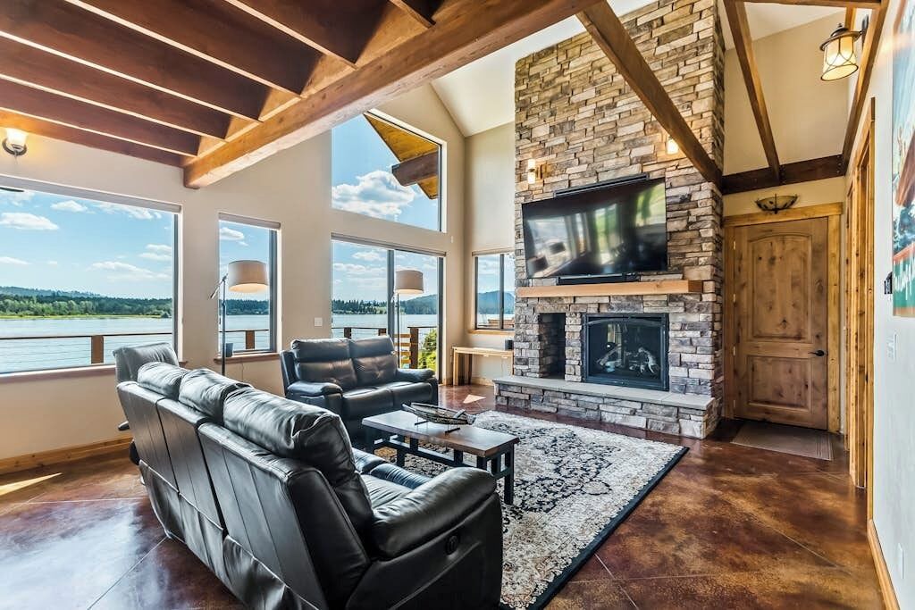 Photo of Livingroom in Laclede