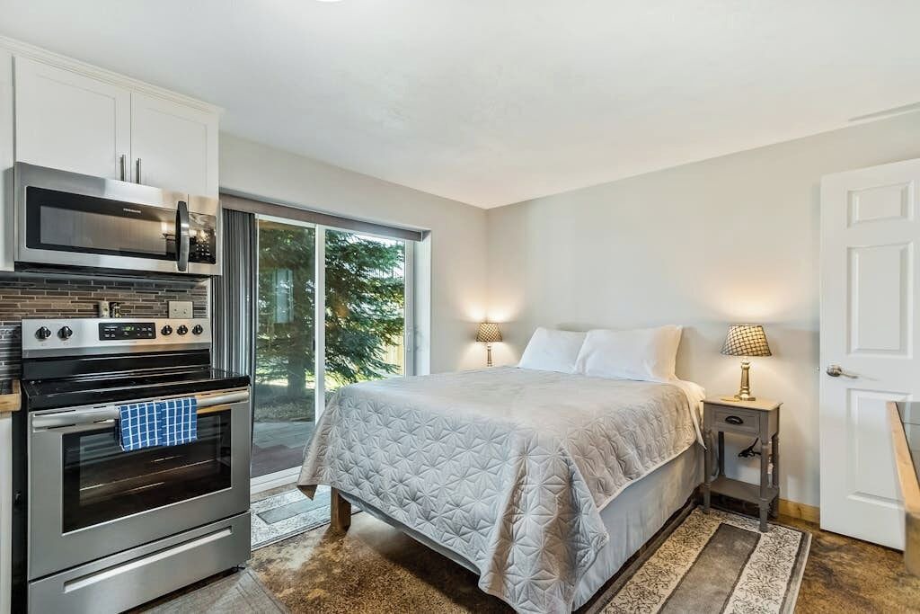 Photo of Bedroom in Laclede