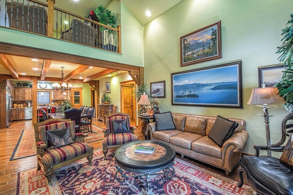 Photo of Livingroom in Sandpoint
