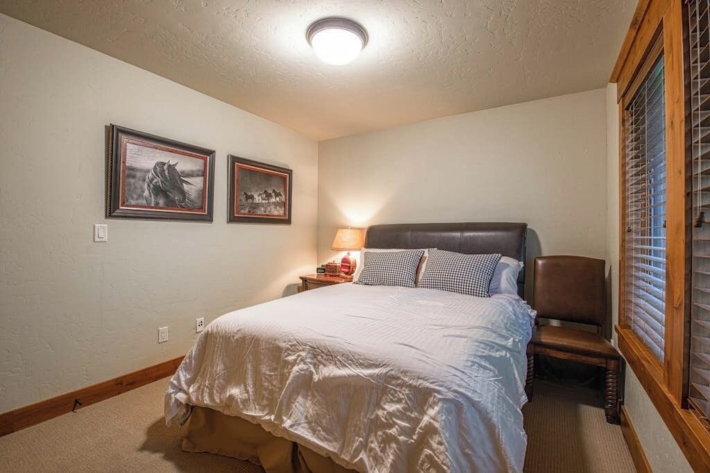Photo of Bedroom in Sandpoint