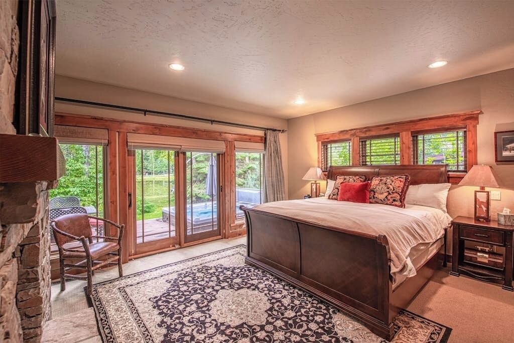 Photo of Bedroom in Sandpoint