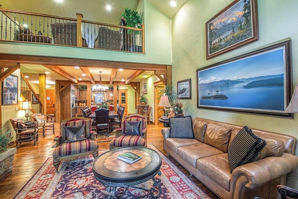 Photo of Livingroom in Sandpoint