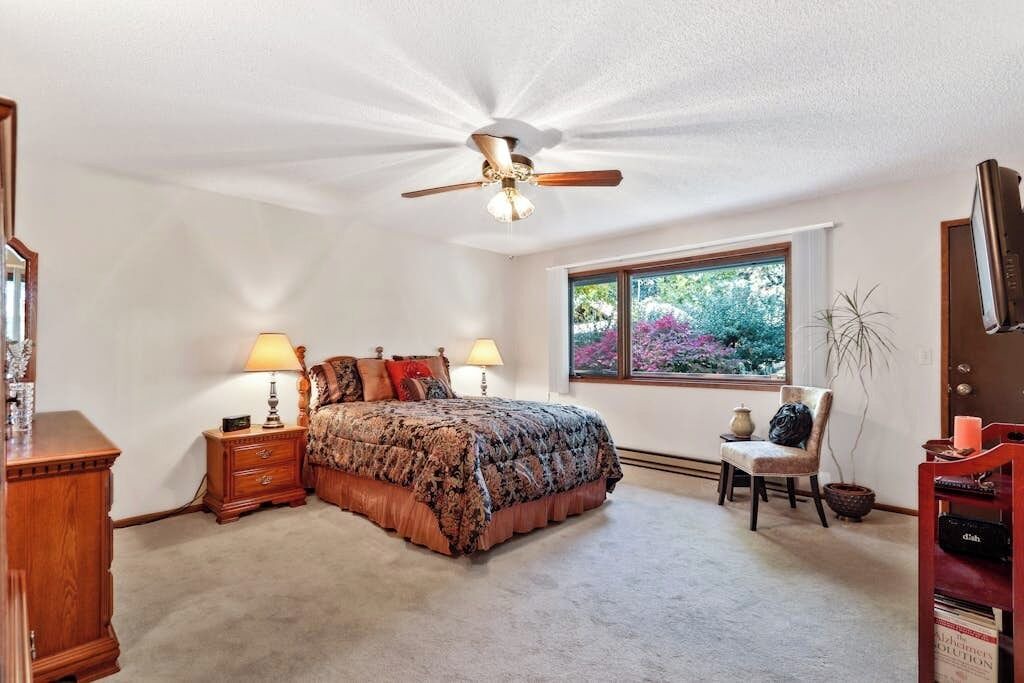 Photo of Bedroom in Ponder Point