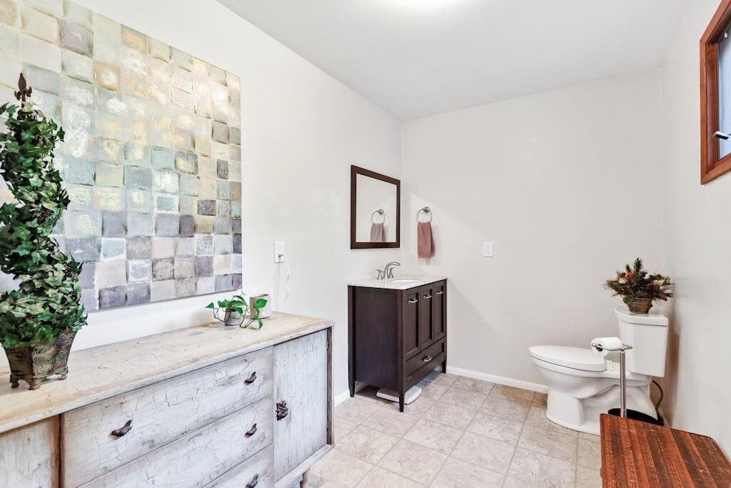 Photo of Bathroom in Ponder Point