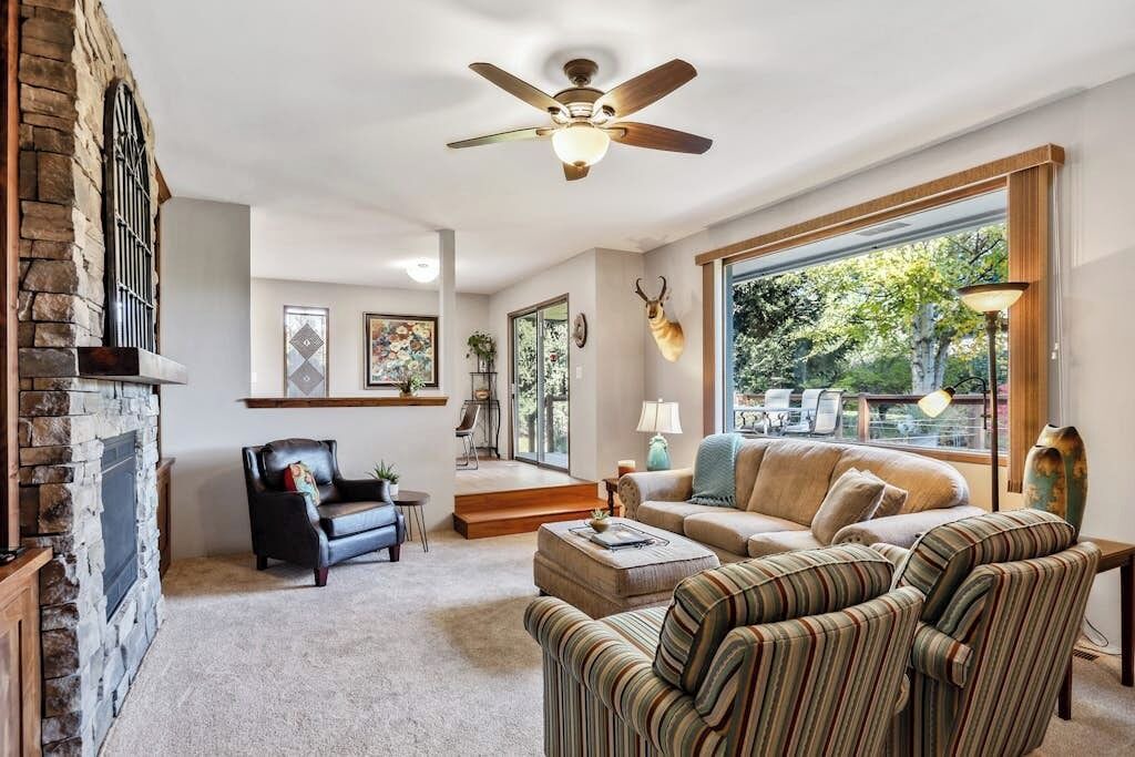 Photo of Livingroom in Ponder Point