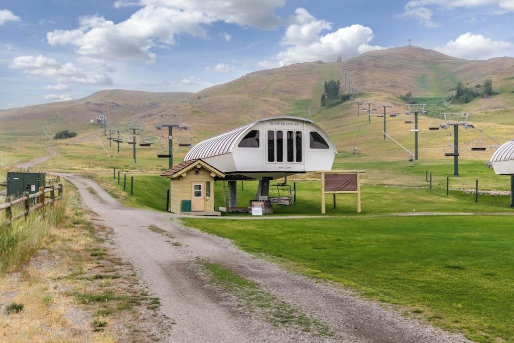 Photo of Outdoor in Elkhorn Village