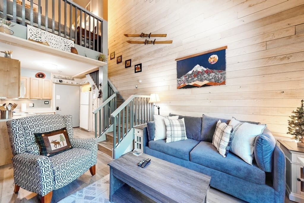 Photo of Livingroom in Elkhorn Village