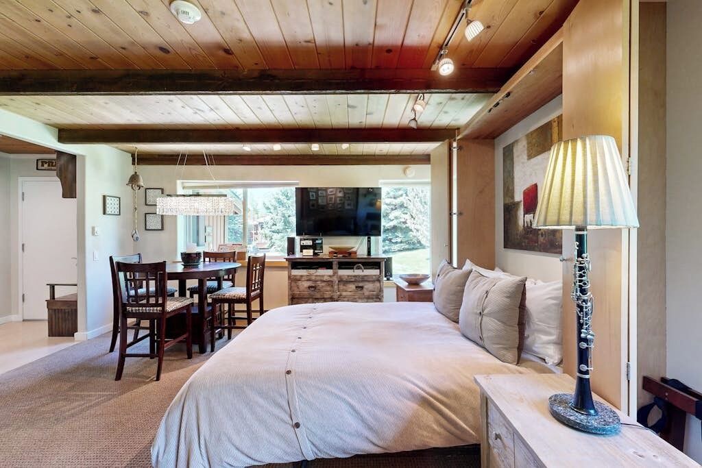 Photo of Bedroom in Elkhorn