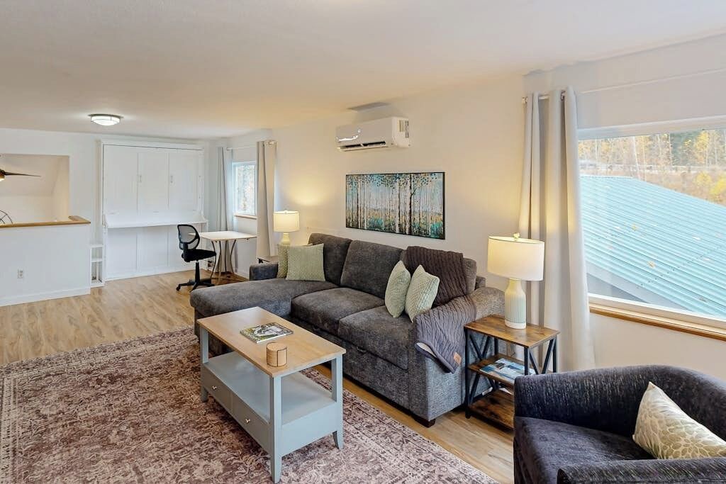 Photo of Livingroom in Sandpoint