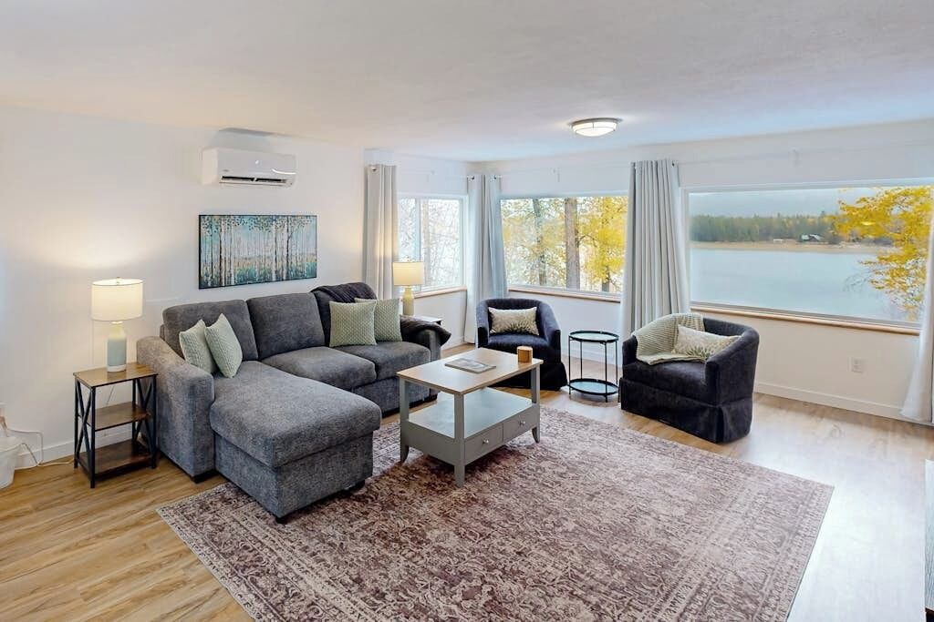 Photo of Livingroom in Sandpoint