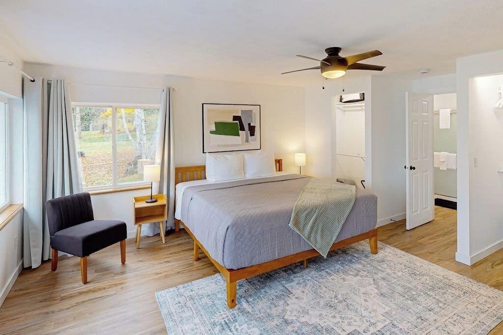 Photo of Bedroom in Sandpoint