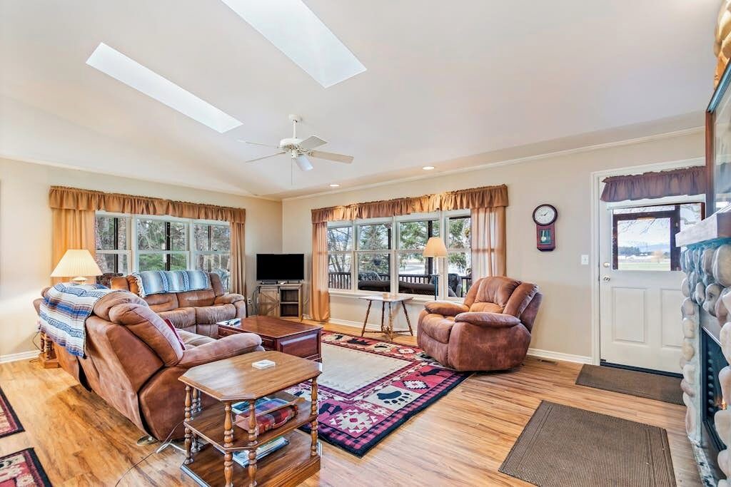 Photo of Livingroom in Sagle
