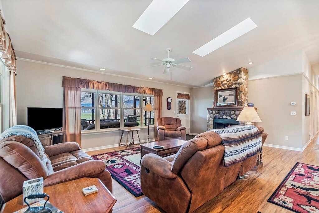 Photo of Livingroom in Sagle
