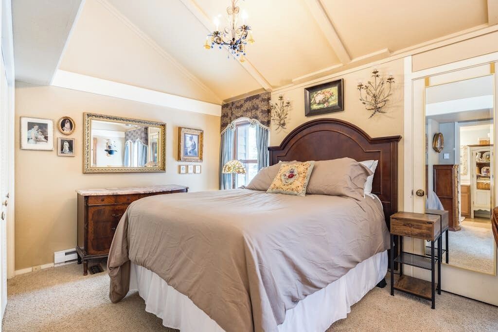 Photo of Bedroom in Jackson