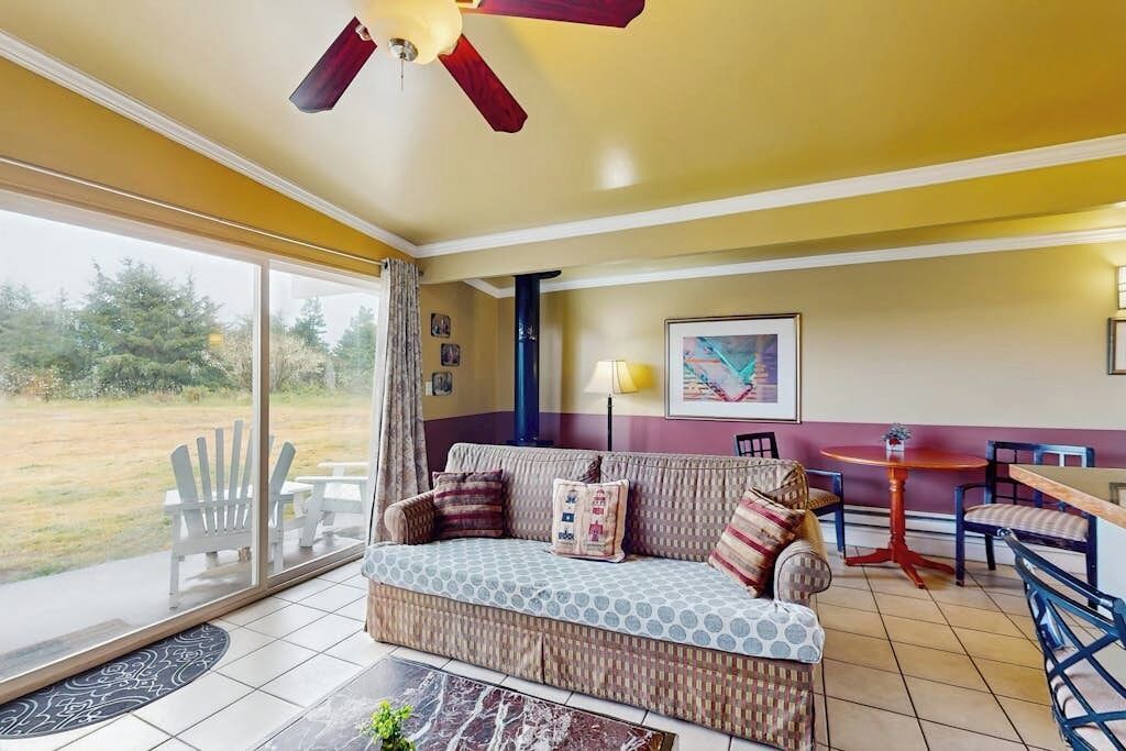 Photo of Livingroom in Copalis Beach