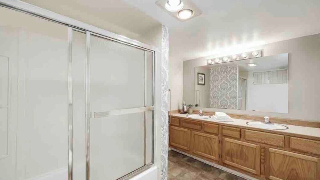 Photo of Bathroom in Victory Heights