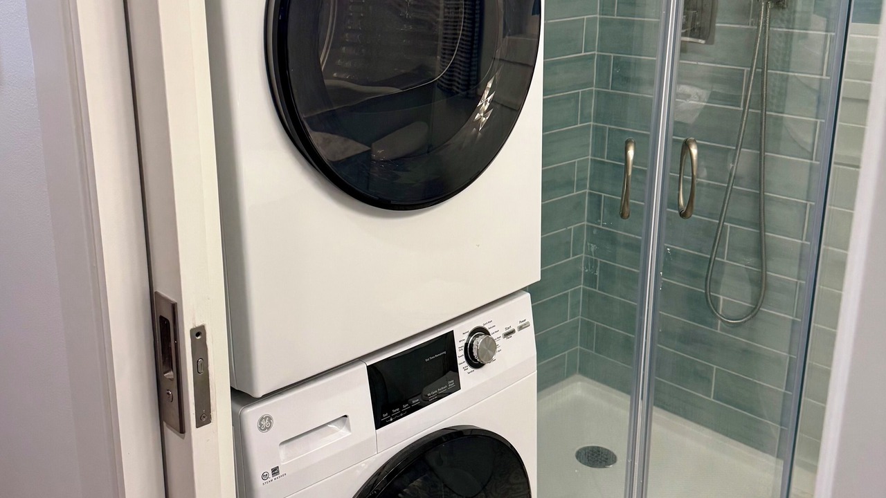 Photo of Bathroom in Endolyne