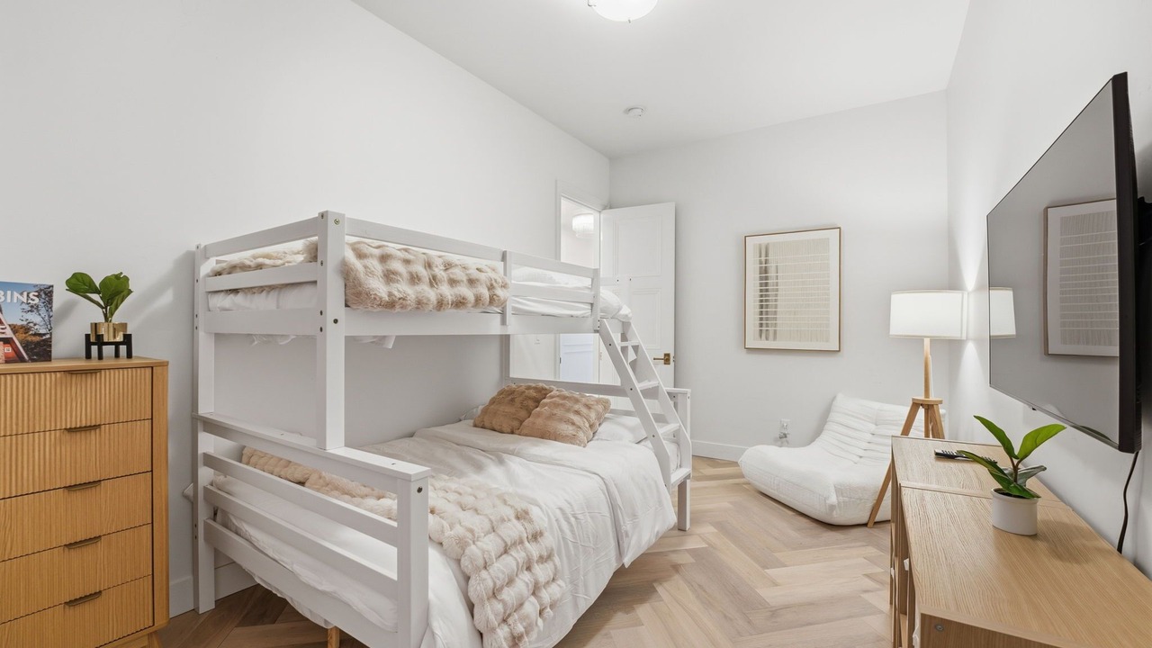 Photo of Bedroom in South Richland