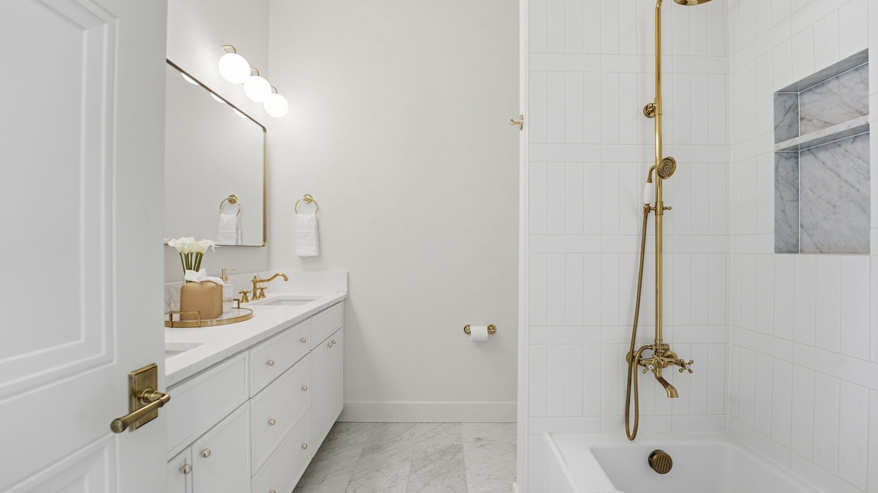 Photo of Bathroom in South Richland
