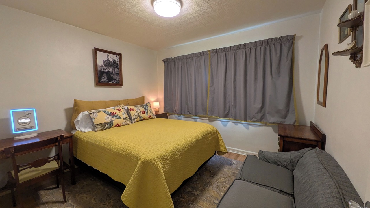 Photo of Bedroom in Grants Pass