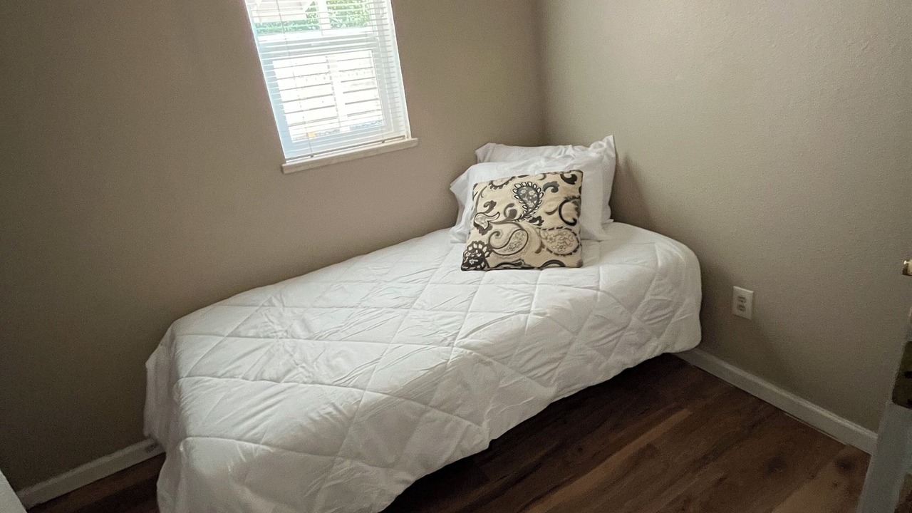 Photo of Bedroom in Grants Pass