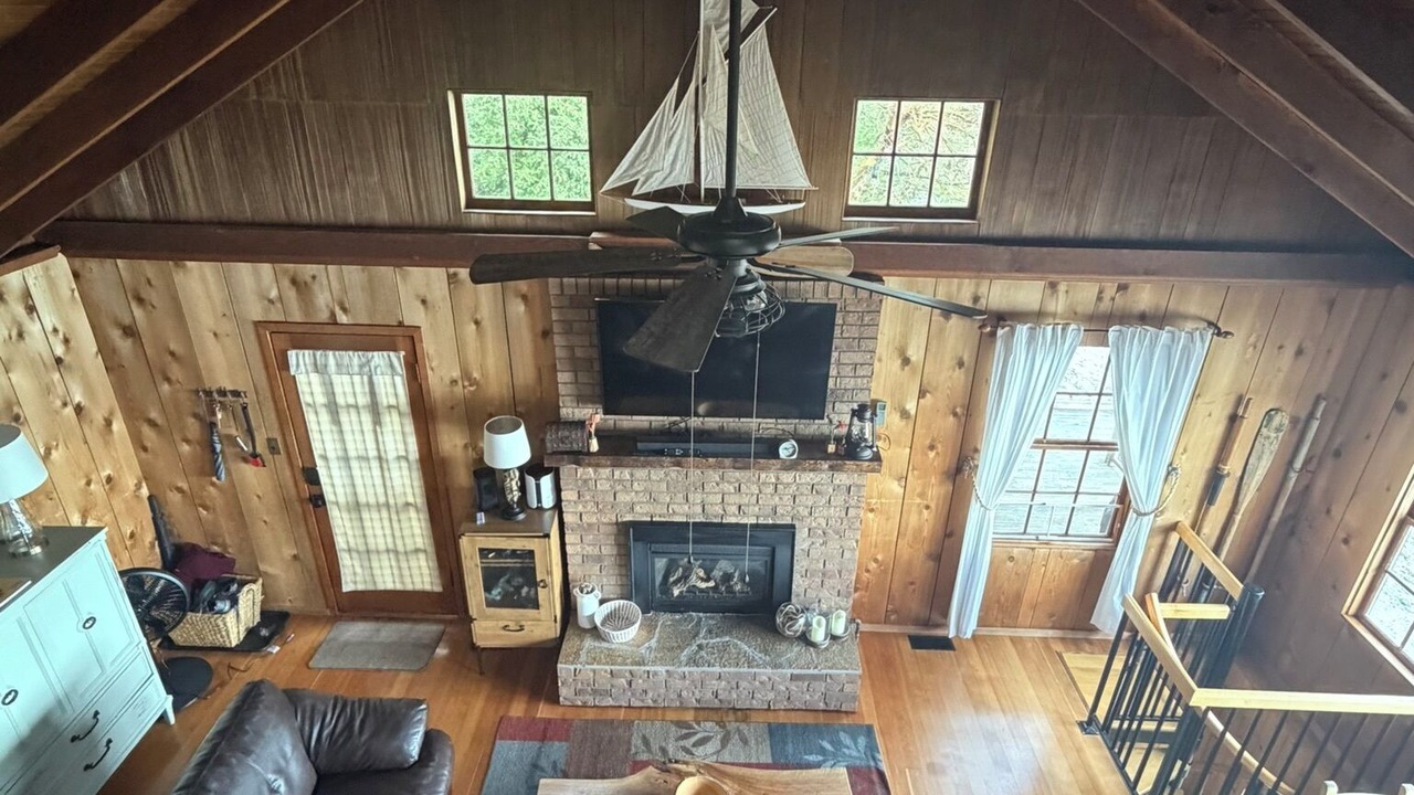 Photo of Livingroom in Coupeville