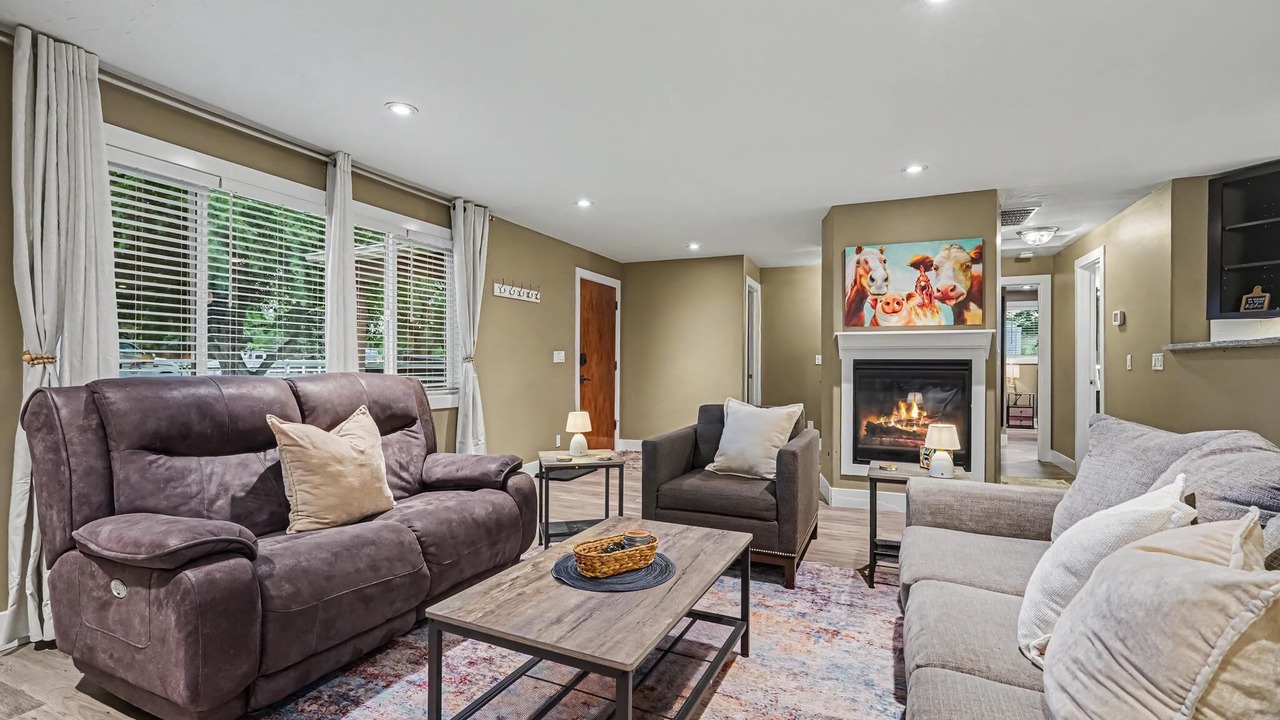 Photo of Livingroom in Southwest Ada County Alliance