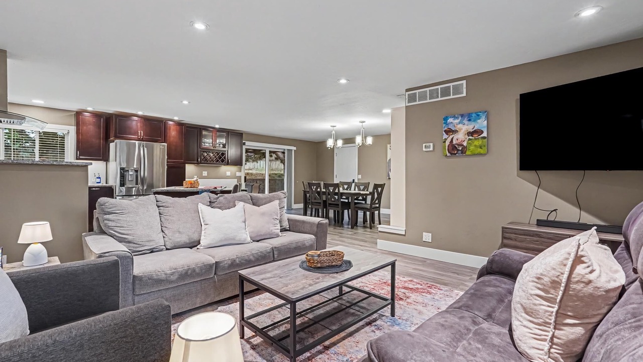 Photo of Livingroom in Southwest Ada County Alliance