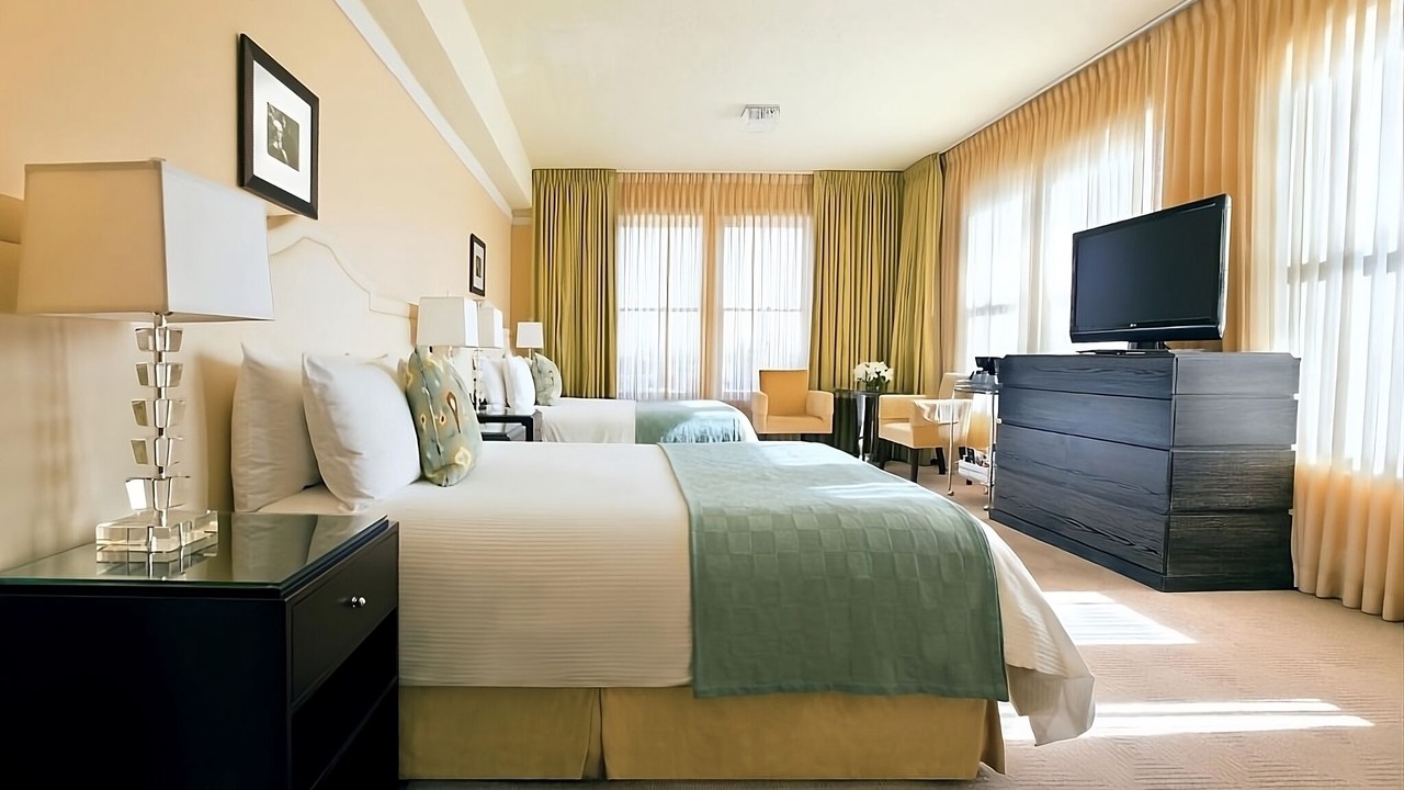 Photo of Others in Goose Hollow