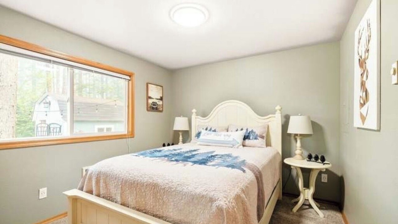Photo of Bedroom in Hoodsport