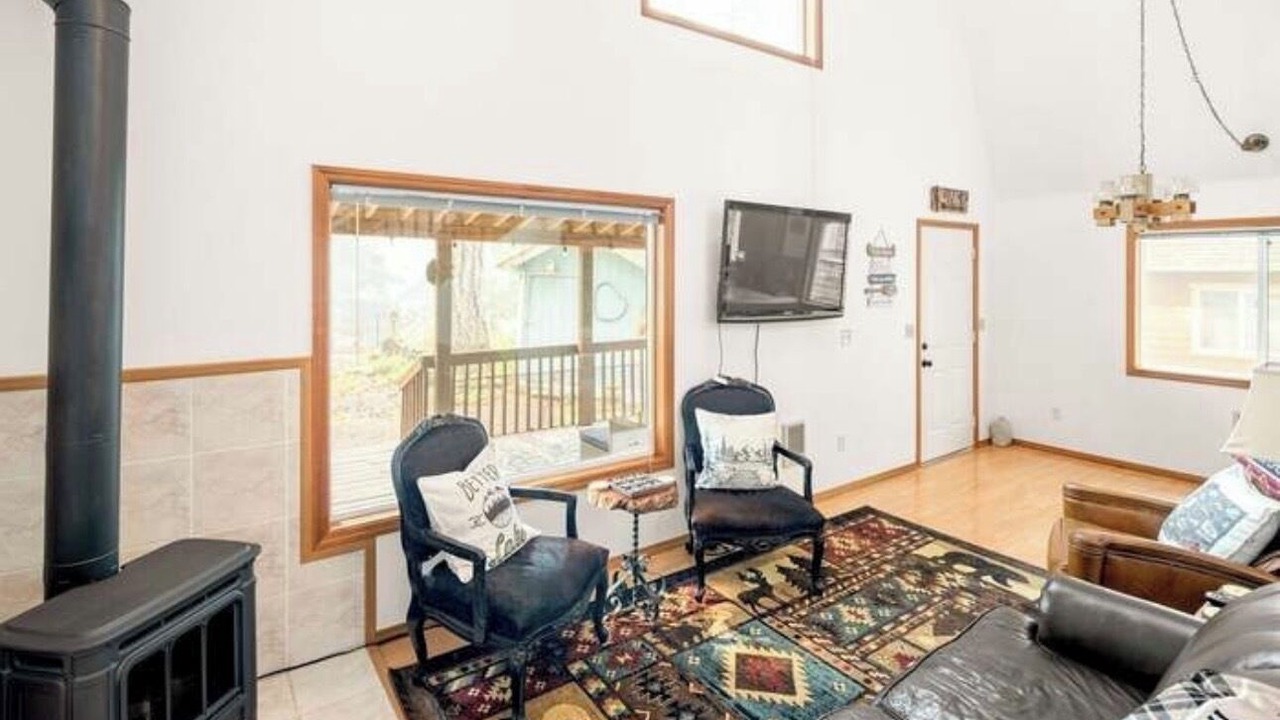 Photo of Livingroom in Hoodsport