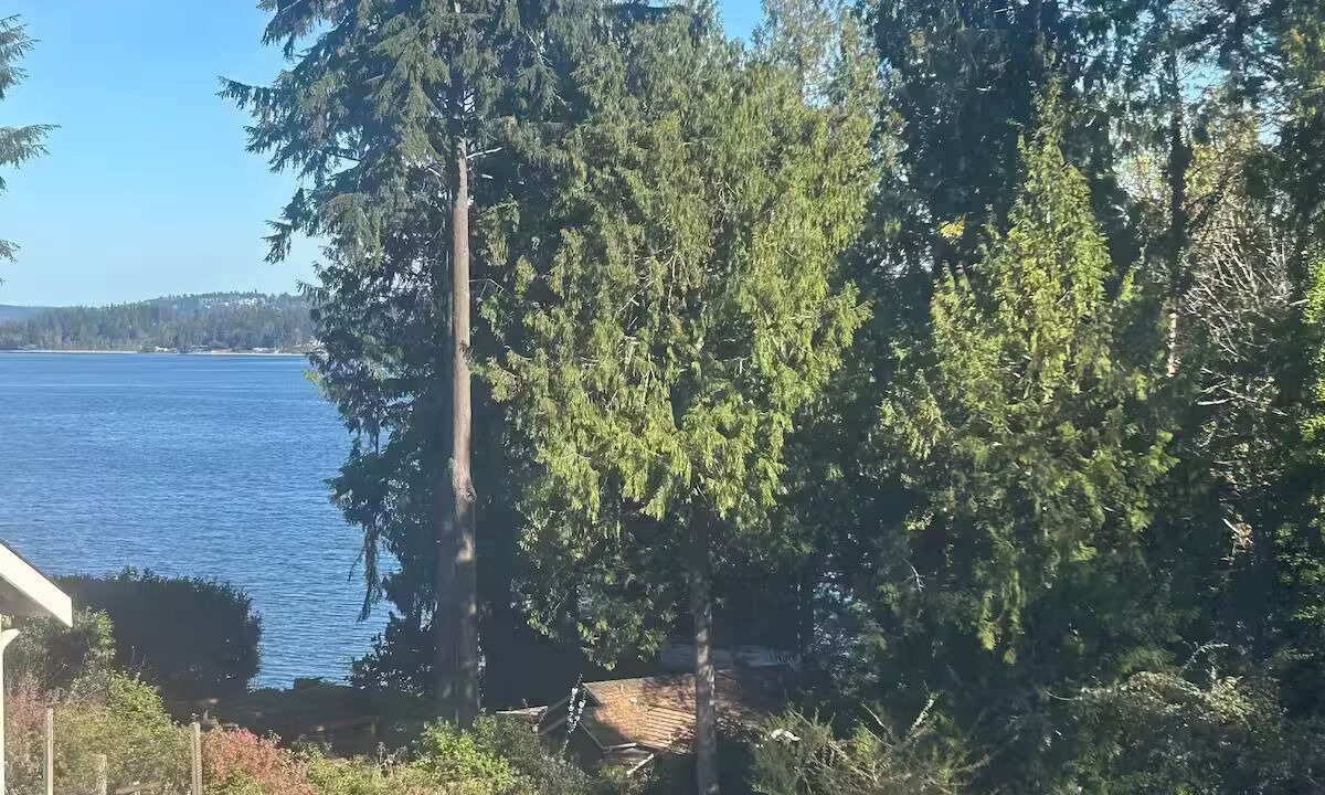 Photo of Others in Rollingbay
