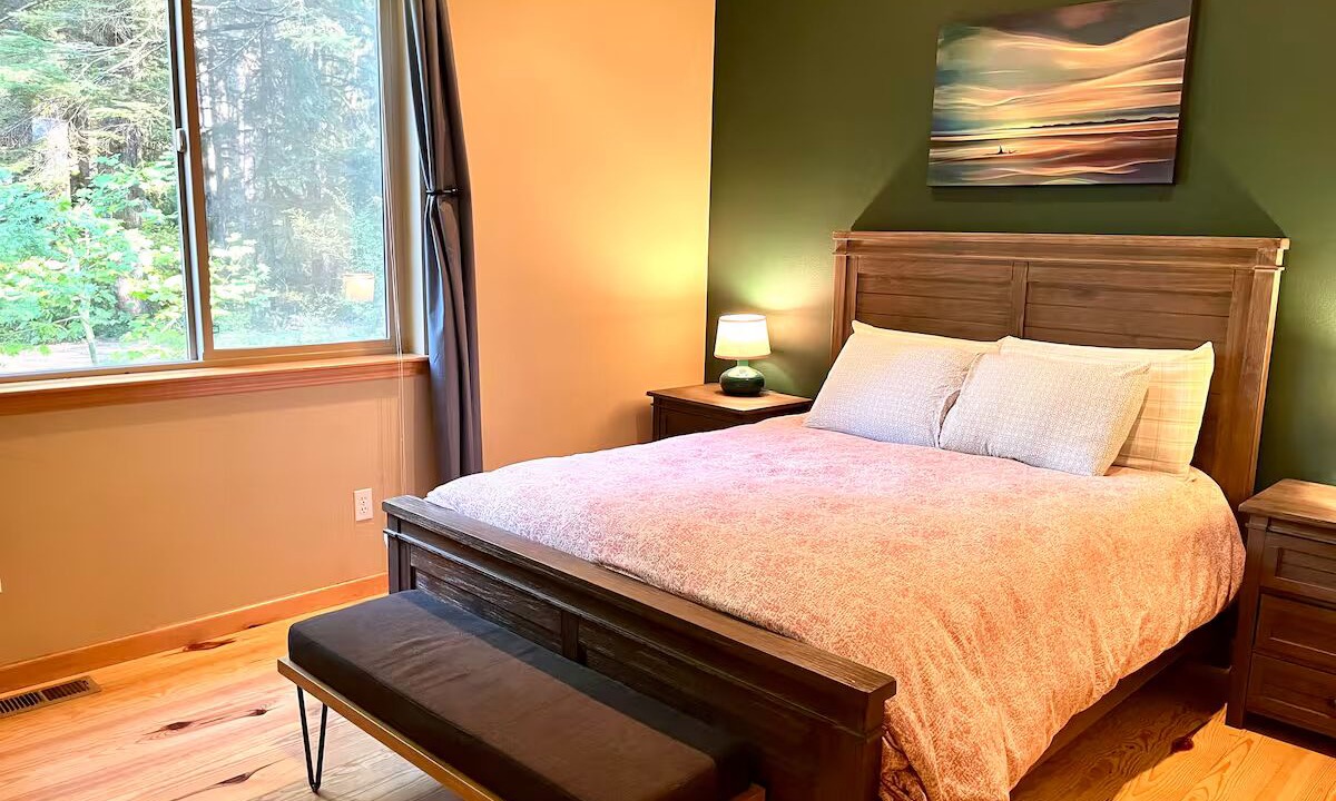 Photo of Bedroom in Glacier