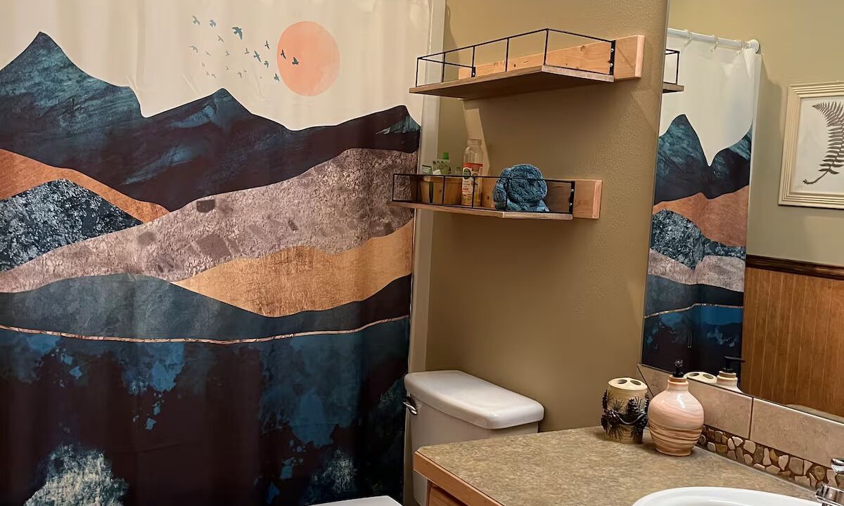 Photo of Bathroom in Glacier