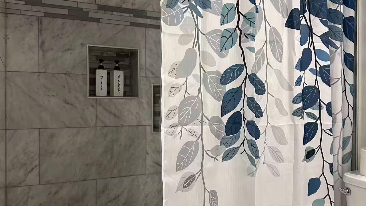 Photo of Bathroom in Gold Bar