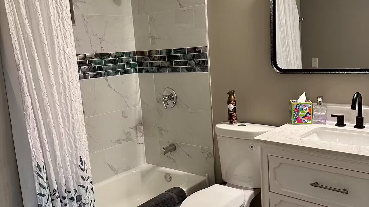 Photo of Bathroom in Gold Bar